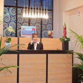 15271_receptionappartement-hotel-appartcity-sejour-min