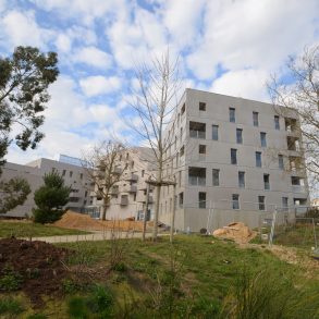 Vue de la résidence par jardin carré site
